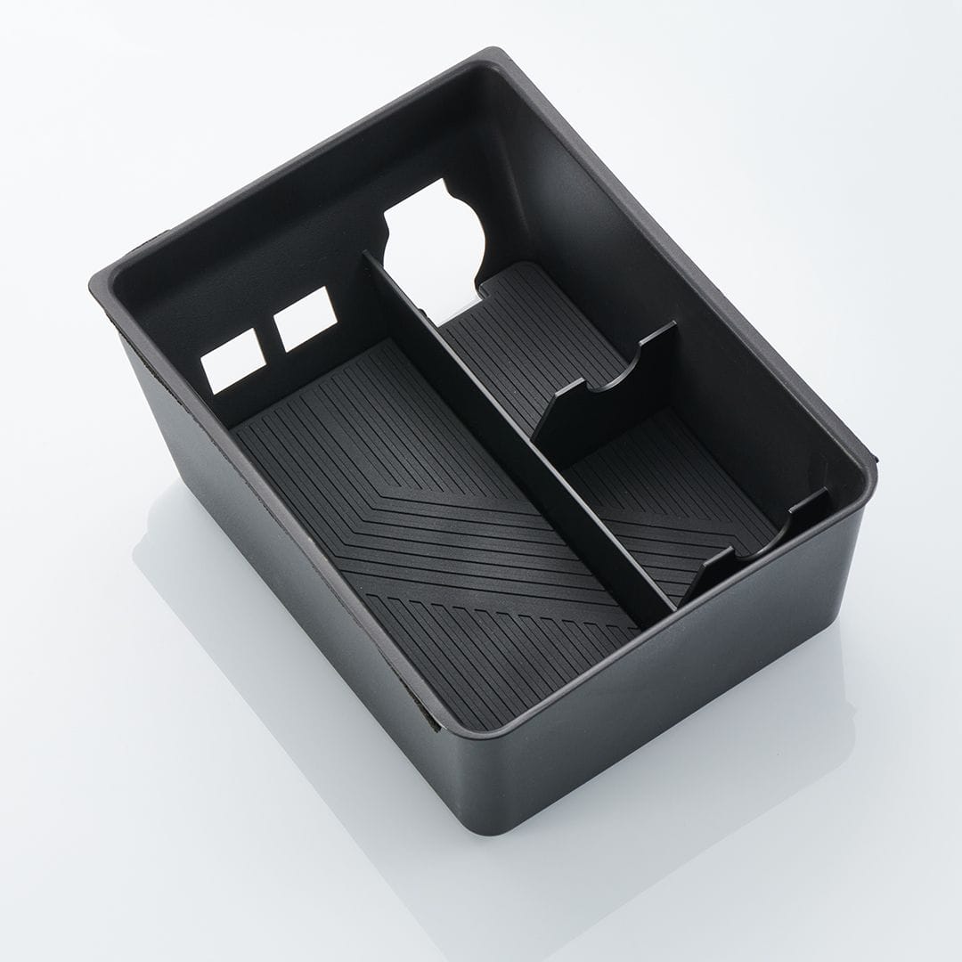 Оригинальная форма, органайзер в подлокотник Zeekr 001