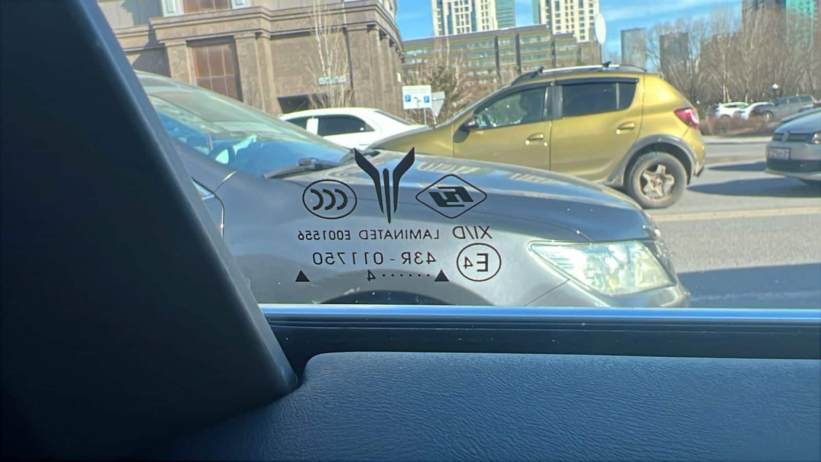 Стекло опускное переднее левое Voyah Free 2024-